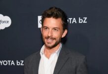 Еволюція найпривабливішого чоловіка Голлівуду: погляд на 40 років “Найпривабливішого чоловіка”