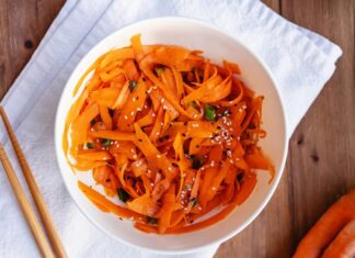 Вірусний морквяний салат-стрічечка: рецепт 2025 року, який усім подобається