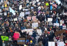 Як допомогти підлітку впоратися з хвилюванням у неспокійні часи: посібник для батьків