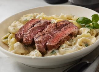 Ree Drummond’s Steak Fettuccine Alfredo: Gourmet Flavor, Surprisingly Simple