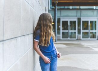 Прихована епідемія: як вчителі вербують і ґвалтують студентів