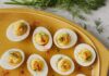 Класичні фаршировані яйця: простий рецепт для будь-якого випадку