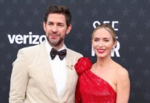 Блант і Красінскі Розвіяли Чутки про Розлучення Сімейним Виходом у Світло