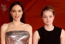 Шайло Джолі Дебютувала в Музичному Кліпі, відбиваючи Стиль Анджеліни Джолі 90-х