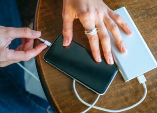 Досить заряджати до 100%: це шкідливо для батареї